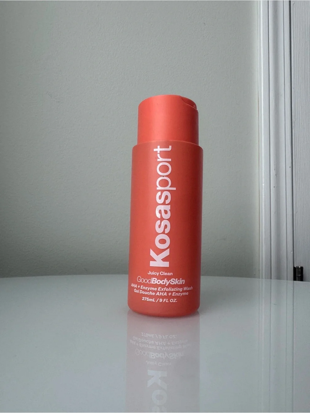 Kosasport AHA Enzyme Exfoliating Body Wash Kosas Coral Orange / Pink Gel 9oz